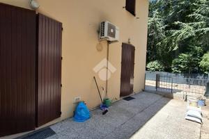 VILLA A SCHIERA A BOLOGNA