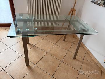 Tavolo vetro allungabile
