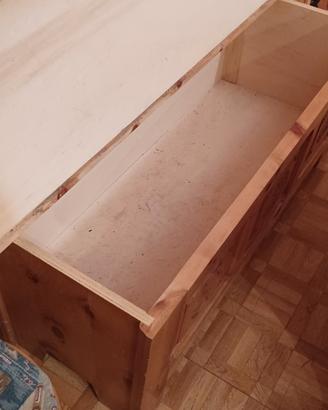 mobili stile valdostano in legno