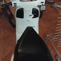 Vespa et4 150