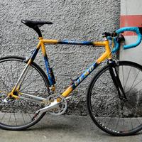 bici da corsa Olmo equipe 