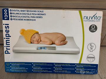 Bilancia pesa neonati