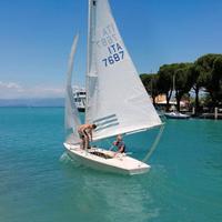 Barca vela classe star con carrello da strada