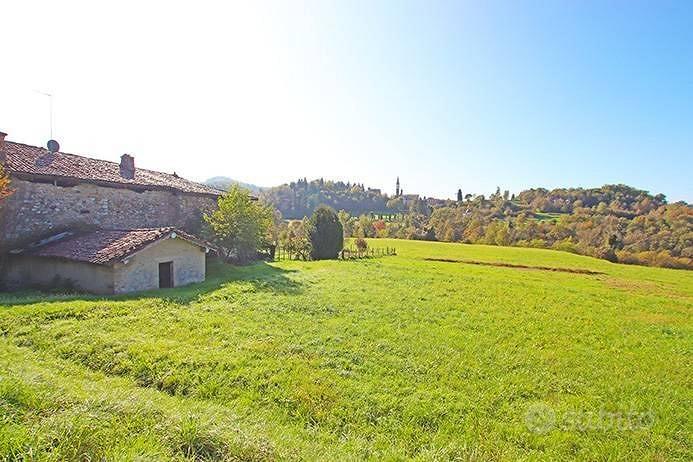 Rustico / Casale di 1200 m² con più di 5 locali e - Vista 4