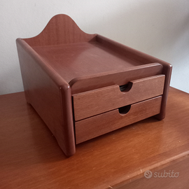 Portadocumenti in legno con cassettini