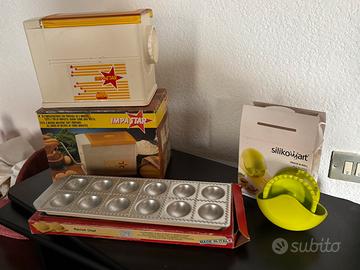 Lotto tre attrezzi per fare pasta fatta in casa