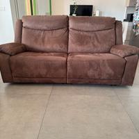 Divano con doppio relax