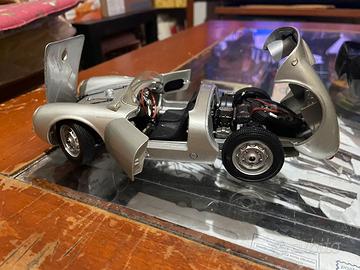 Modellino in metallo Porsche 550 Spyder 1/18.