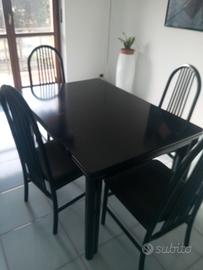 tavolo a libro e sedie 