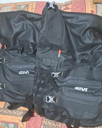 Givi Canyon  grt 709 , €300,00 + spese di 