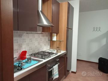 CUCINA COMPLETA DI ELETTRODOMESTICI 