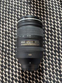 Obiettivo Nikon af-s 28-300mm