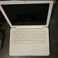 Apple MacBook bianco A1342