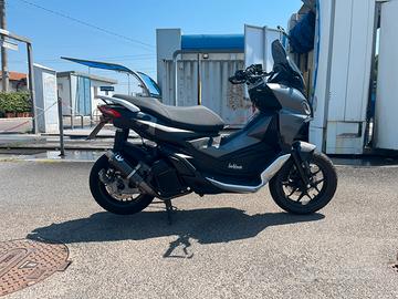 aprilia sr gt 125 abs
