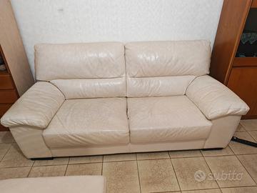 divani in pelle tre posti