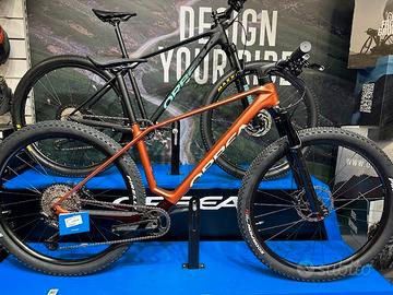 mtb ORBEA ALMA M30 2025 tg L con sistema X-FADER