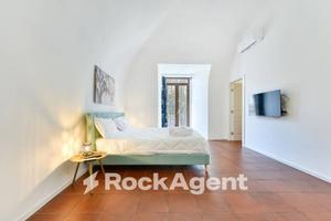 VIA FORIA AMPIA METRATURA RISTRUTTURATA