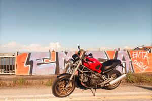 DUCATI MONSTER 900 i.e