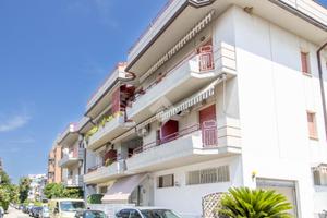 2 LOCALI A TORTORETO