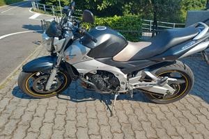 Suzuki GSR 600
