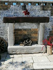 Antica Cornice di Camino con artchitrave in legno