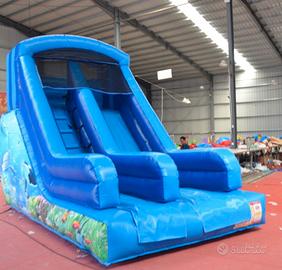 Scivolo gonfiabile per bambini tema mare