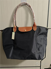 La borsa nera pieghevole