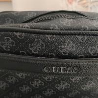 pochette Guess e portafoglio piquadro