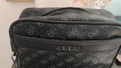 pochette Guess e portafoglio piquadro