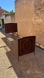 Letto antico in ferro dipinto a mano