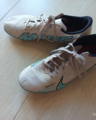 Scarpini da calcio Nike Mercurial: (taglia 39.5)