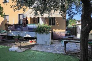 Villa di 165 m² con più di 5 locali a Massa