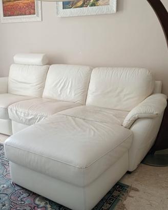 divano in pelle 