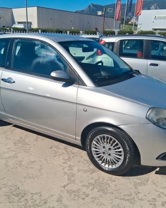Lancia Ypsilon 1.2 Argento gpl