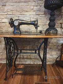 Macchina da cucire Naumann