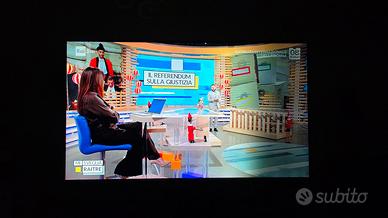 SmartTV 55" Samsung UE55KU6470UXZT danneggiato