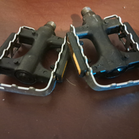 Pedali nuovi per mountain bike