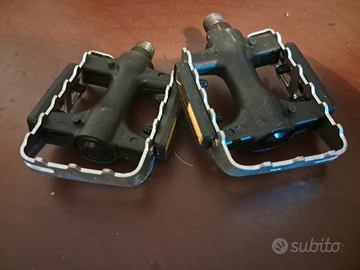 Pedali nuovi per mountain bike