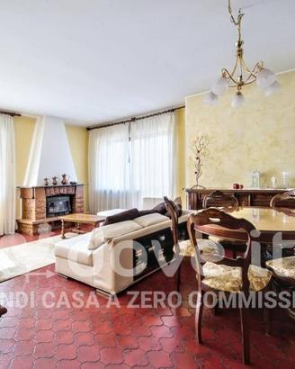 Appartamento di 132 m² con 4 locali e box auto a B