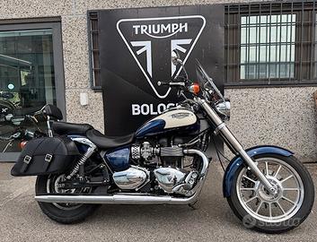 TRIUMPH AMERICA 865 solo 19000KM