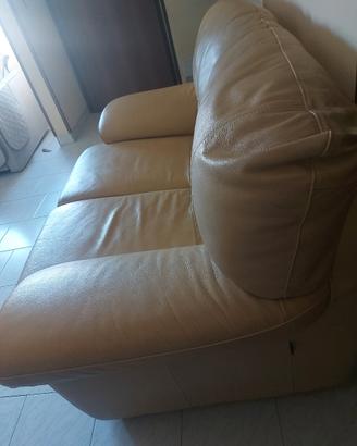 Divano letto 2 posti in vera pelle color crema