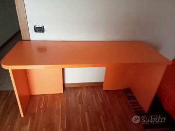 scrivania 