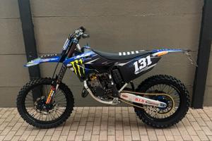 Yamaha Yz 125 monster targato