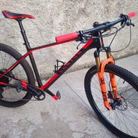 MTB DA 29 MARCA CANYON  EXCEED CF SLX CARBONIO