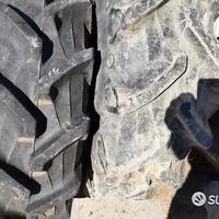 Coppia di pneumatici usati 12 4 20 Pirelli