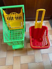 Carrello della spesa e cestino spesa giocattolo