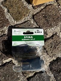 Lotto 150pz Spina schucko volante 16a 2P+T