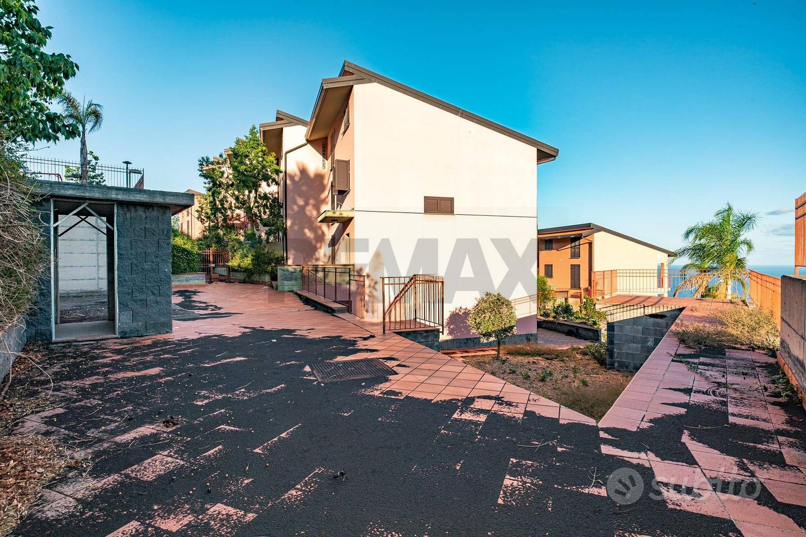 Villa a schiera - Aci Castello - Vista 2