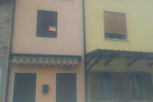 Casa accostata a Miane TV