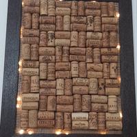 quadro bacheca artigianale con tappi vino sughero 